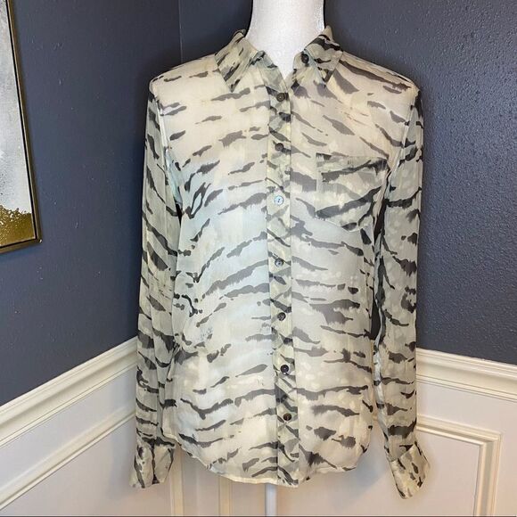 Equipment Femme Silk Button Down Blouse - Picture 1 of 9